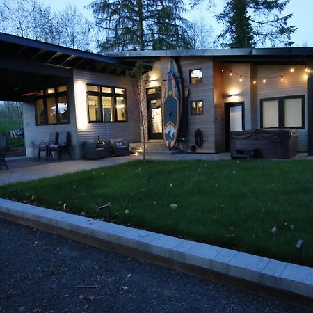 Luxe Lake Cabin Hot Tub Grill Firepit Ev Charger Onalaska Exteriér fotografie