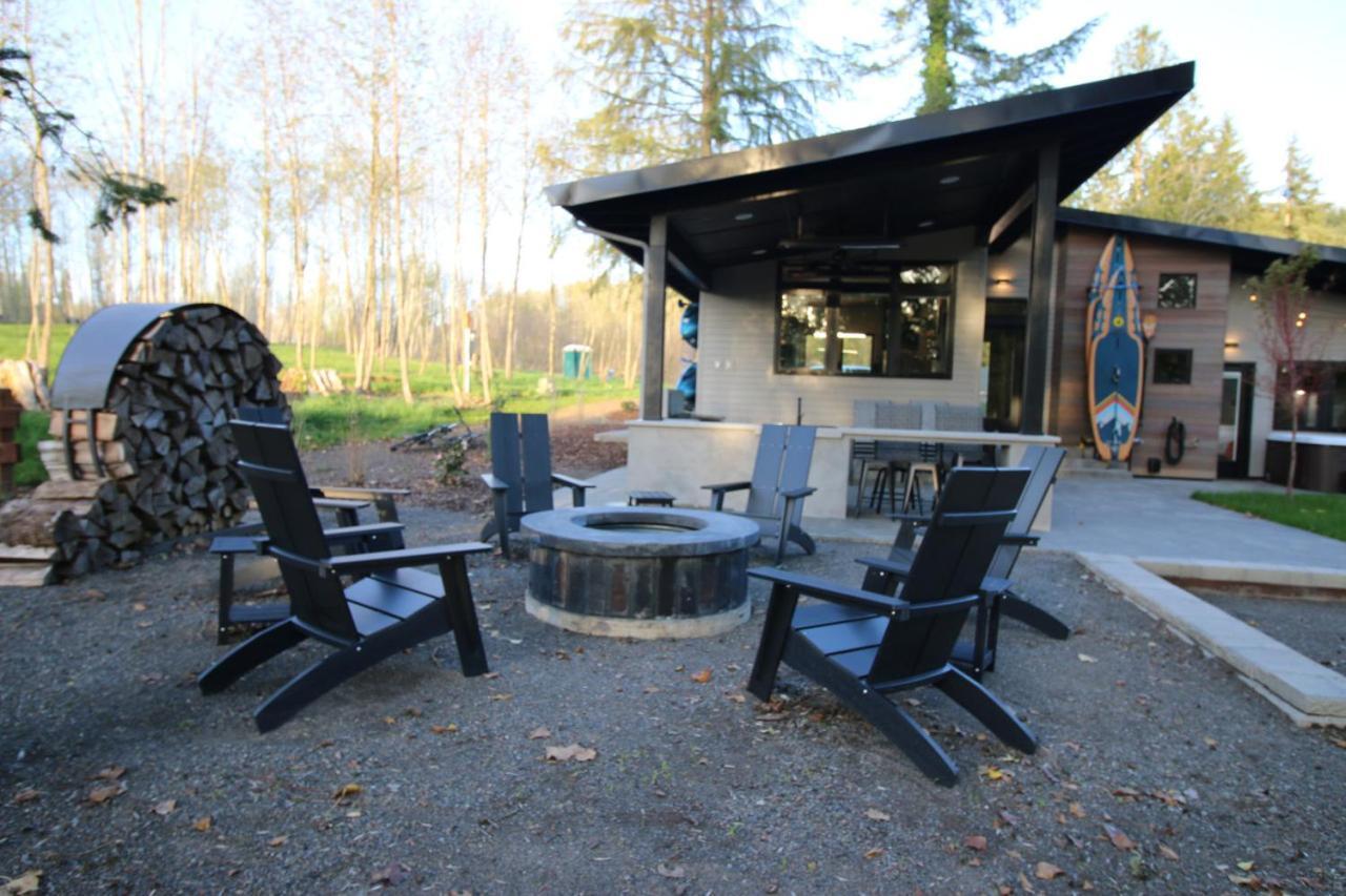 Luxe Lake Cabin Hot Tub Grill Firepit Ev Charger Onalaska Exteriér fotografie